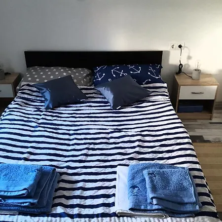 Sunset Apartment *